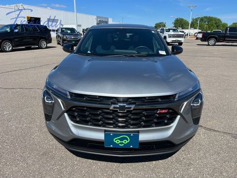 Certified 2024 Chevrolet Trax RS w/ Sunroof Package FWD image 10