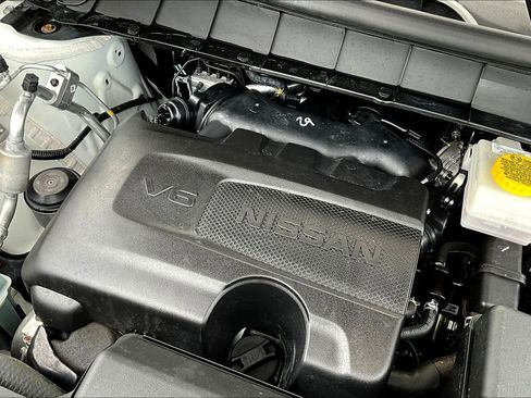 Used 2024 Nissan Pathfinder SL FWD image 30