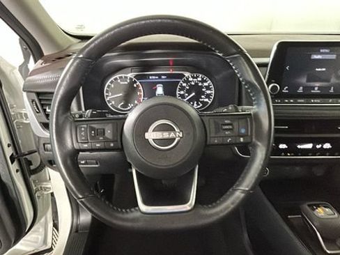 Used 2023 Nissan Rogue SV w/ SV Premium B Package AWD/4WD image 14