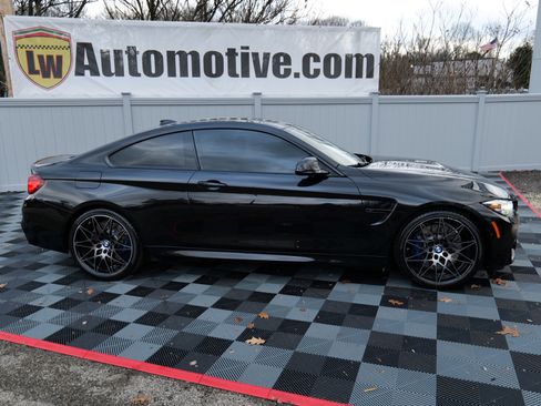 Used 2020 BMW M4 Coupe w/ Competition Package image 4