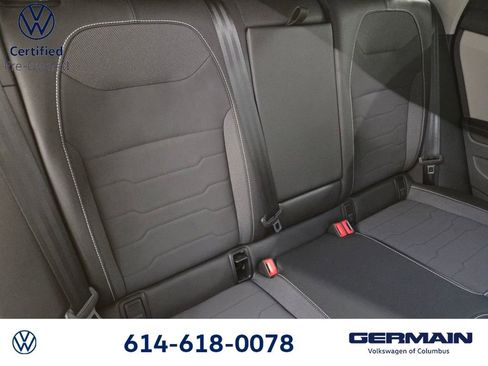 Used 2025 Volkswagen Taos SE FWD image 19