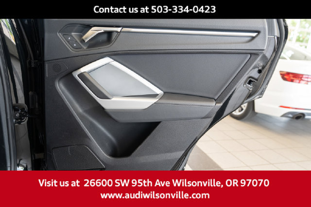 Used 2025 Audi Q3 2.0T Premium Plus w/ Premium Plus Package AWD/4WD image 30