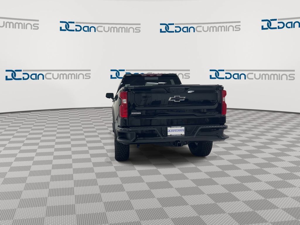 Used 2026 Chevrolet Silverado 1500 ZR2 w/ Dark Appearance Package AWD/4WD image 7
