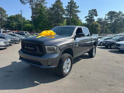 Used 2019 RAM 1500 Big Horn RWD image 2