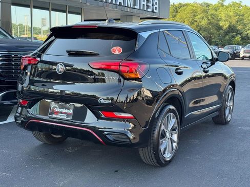 Used 2022 Buick Encore GX Select w/ Sport Touring Package FWD image 4