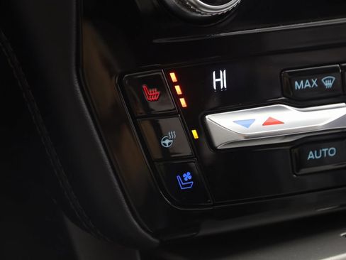 Used 2021 Ford Explorer Platinum w/ Equipment Group 601A image 8