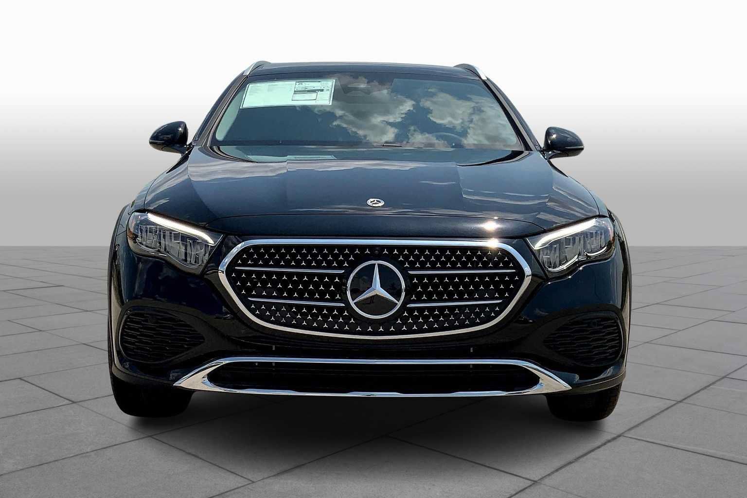 Used 2025 Mercedes-Benz E 450 4MATIC All-Terrain Wagon image 3