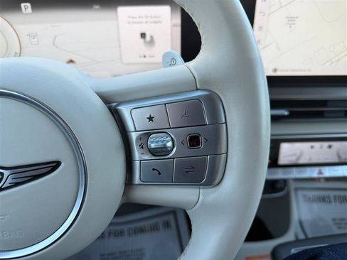 Used 2023 Genesis GV60 Advanced image 28