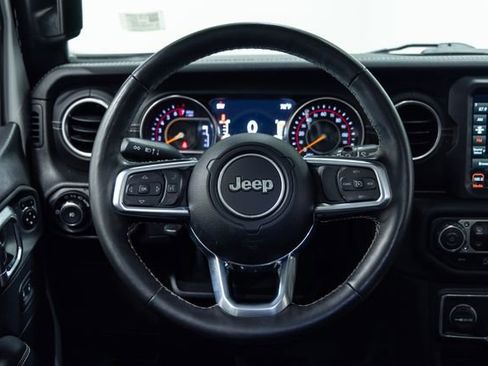 Used 2020 Jeep Wrangler Unlimited Sahara w/ Uconnect 4C Nav & Sound Group image 12