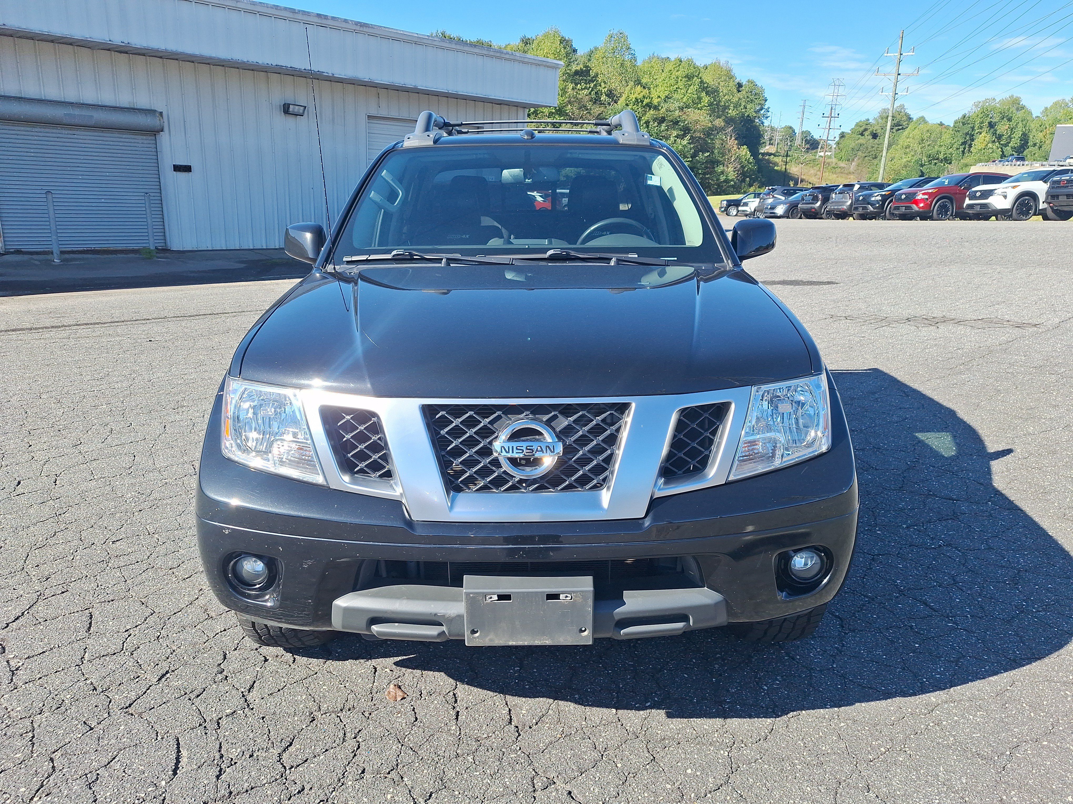 Used 2020 Nissan Frontier PRO-4X w/ Pro-4x Utility Package AWD/4WD image 2