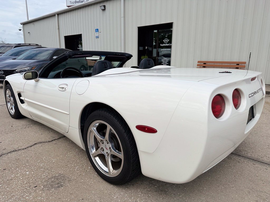 Used 2001 Chevrolet Corvette Convertible w/ Preferred Equipment Group2 RWD image 16