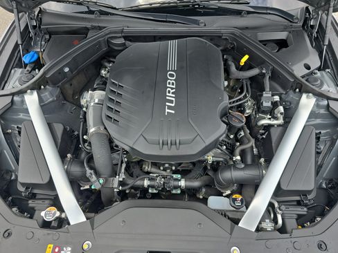 Used 2023 Genesis G70 3.3T w/ Sport Prestige Package RWD image 27