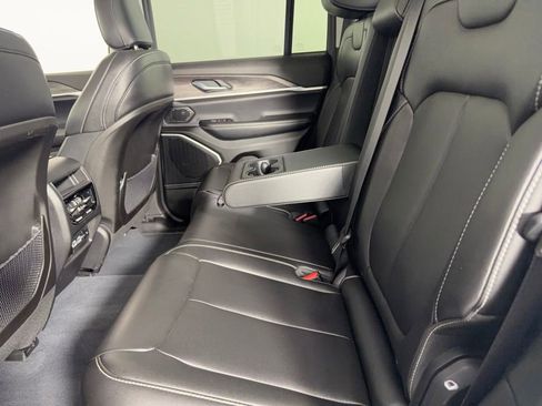 Used 2023 Jeep Grand Cherokee 4WD 4xe image 28
