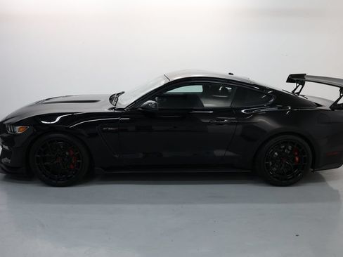 Used 2019 Ford Mustang Shelby GT350R w/ GT350R Equipment Group 920A RWD image 63