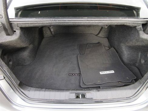 Used 2017 Nissan Maxima SR image 6