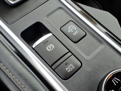 Certified 2023 Nissan Pathfinder SL w/ Lighting Package (N92) AWD/4WD image 18
