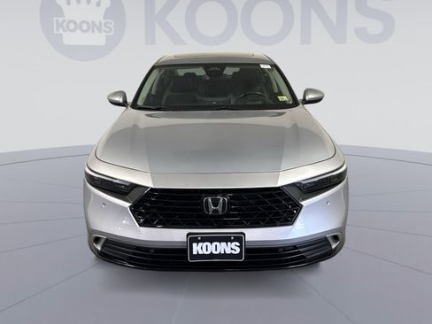 Used 2024 Honda Accord Touring image 11