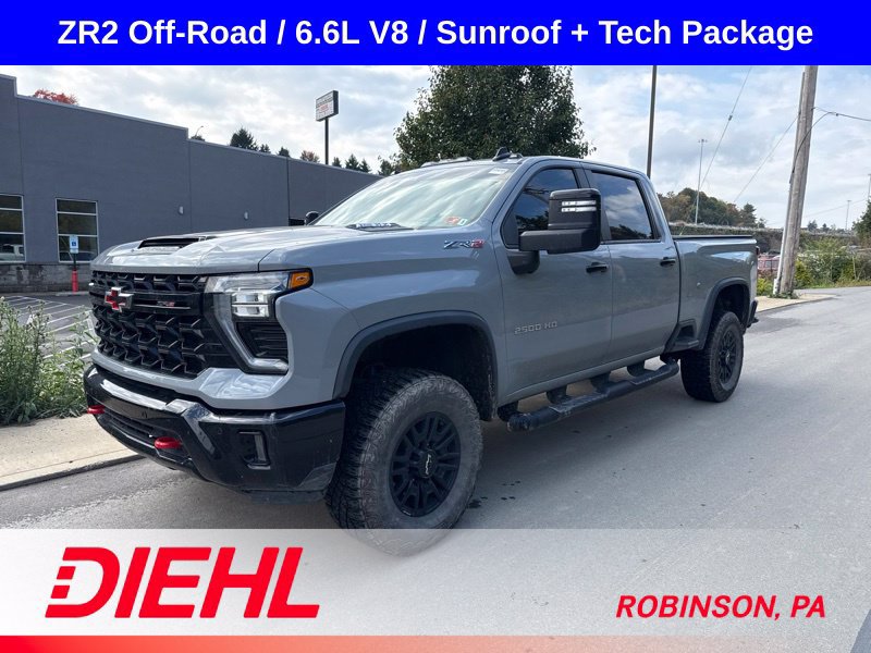 Used 2025 Chevrolet Silverado 2500 ZR2 w/ Technology Package AWD/4WD image 3