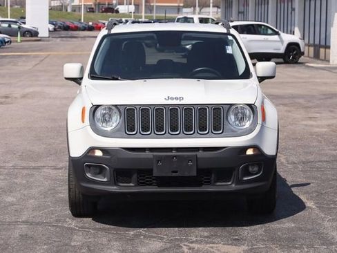 Used 2015 Jeep Renegade Latitude w/ Popular Equipment Group image 4