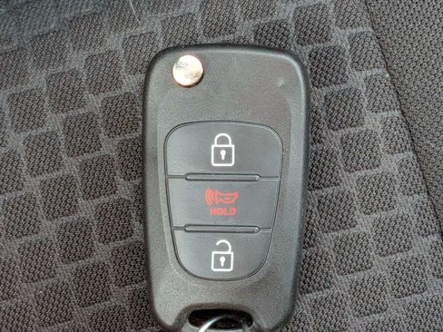 Used 2012 Kia Soul FWD image 36