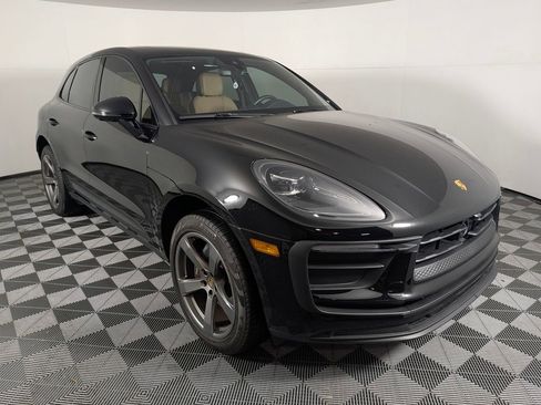 Certified 2023 Porsche Macan AWD/4WD image 9