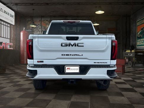 New 2026 GMC Sierra 2500 Denali Ultimate w/ LPO, Black Badging Package AWD/4WD image 4