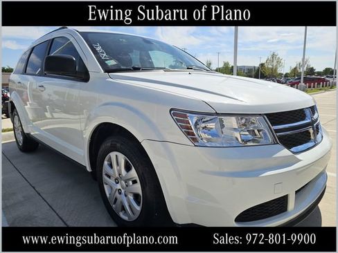 Used 2020 Dodge Journey SE FWD image 1