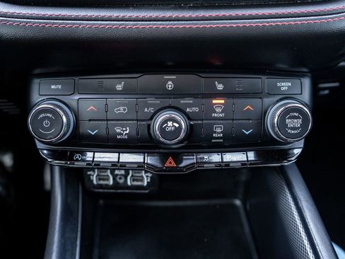 Used 2023 Dodge Durango GT image 29