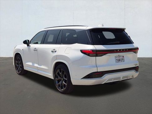 Used 2025 Lexus TX 500h AWD w/ Technology Package image 7