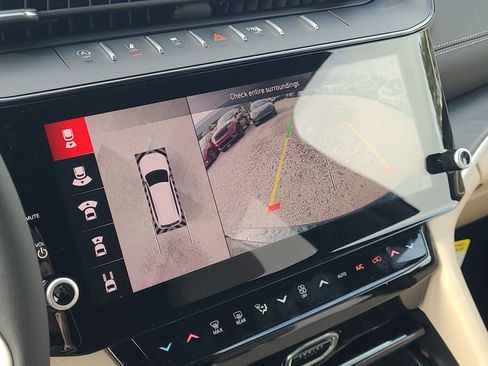 New 2026 Jeep Grand Cherokee Limited w/ Luxury Tech Group II image 12