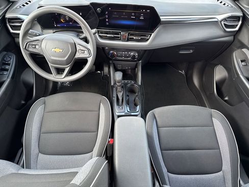 Used 2025 Chevrolet TrailBlazer LT image 12