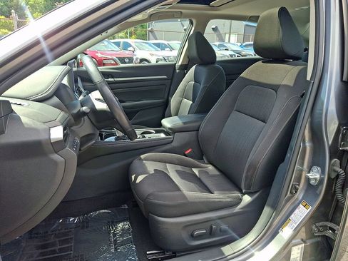 Certified 2023 Nissan Altima 2.5 SV w/ SV Premium Package FWD image 15