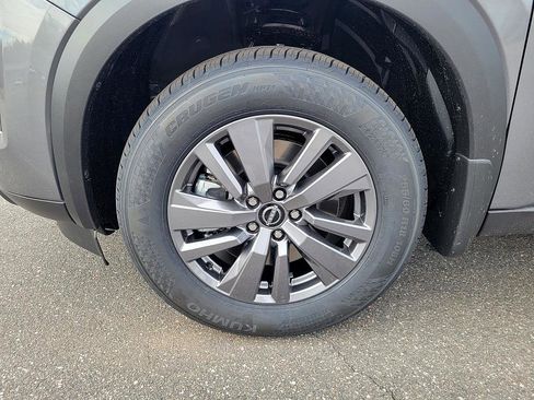 New 2026 Nissan Pathfinder SV image 8