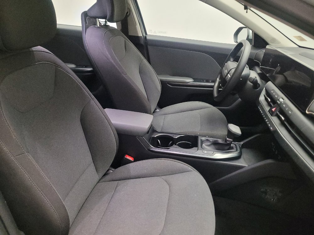Used 2025 Kia K4 FWD image 21