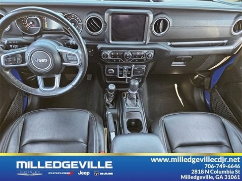 Used 2022 Jeep Wrangler Unlimited Sahara w/ Cold Weather Group image 9