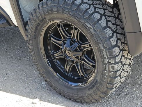 Used 2024 GMC Sierra 2500 Pro w/ Convenience Package AWD/4WD image 7