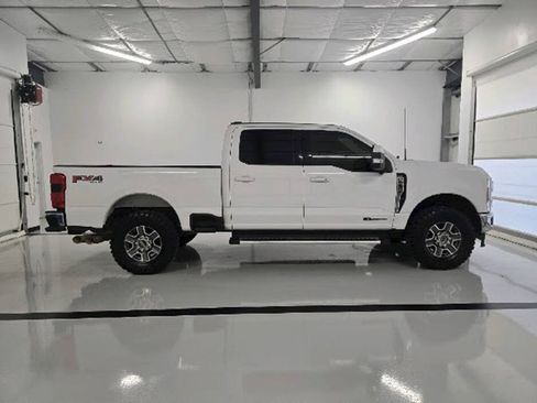 Used 2023 Ford F250 Lariat w/ FX4 Off-Road Package AWD/4WD image 9