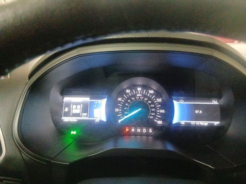 Used 2024 Ford Edge SEL image 9