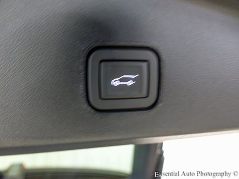 New 2025 Cadillac Lyriq Luxury w/ LPO, Floor Liner Package image 21