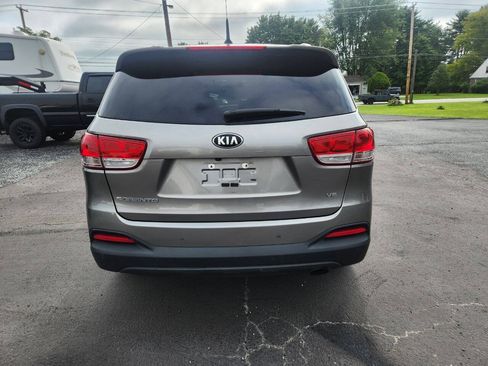 Used 2016 Kia Sorento LX w/ LX Convenience Package AWD/4WD image 6