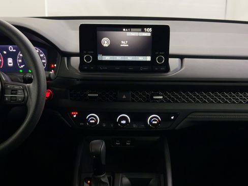 Used 2023 Honda Accord EX image 33