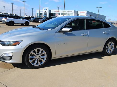 Used 2019 Chevrolet Malibu LT image 18