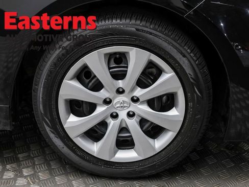 Used 2024 Toyota Corolla LE image 28