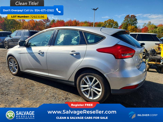 Used 2018 Ford Focus SE w/ Cold Weather Package FWD image 3