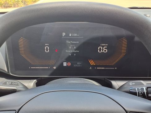 Used 2025 Kia K4 FWD image 30