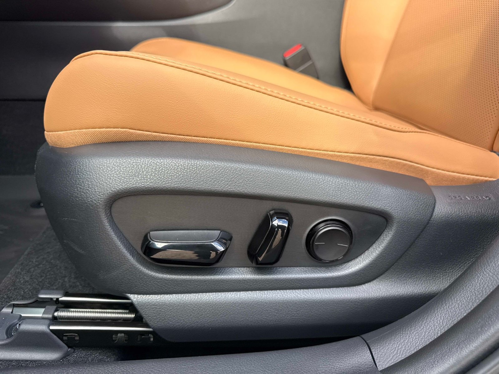 New 2026 Lexus UX 300h FWD w/ Accessory Package (2T) image 29