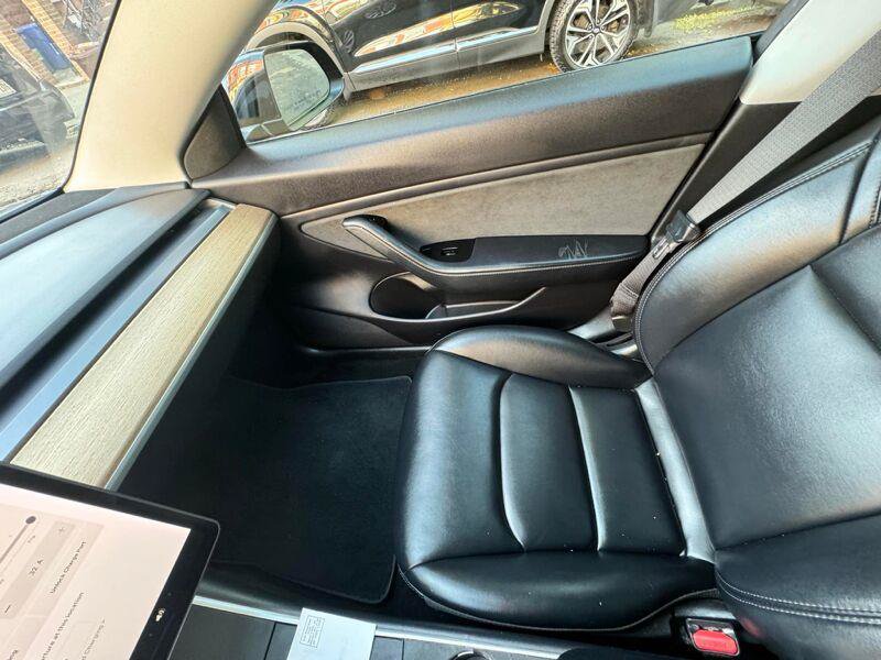 Used 2019 Tesla Model 3 Long Range AWD/4WD image 3