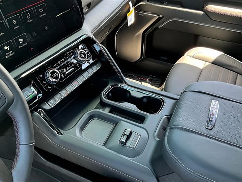 New 2025 GMC Sierra 2500 AT4X image 8