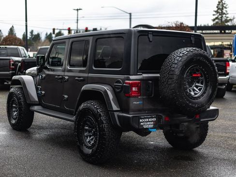 Used 2023 Jeep Wrangler Unlimited Sahara image 10