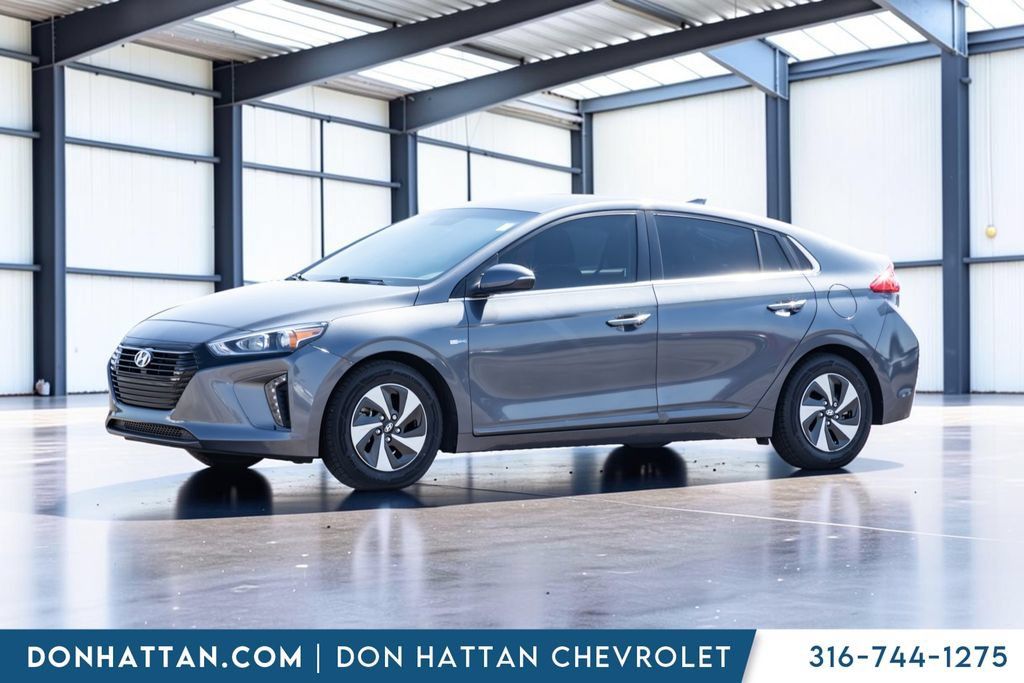 Used 2017 Hyundai Ioniq SEL FWD image 2